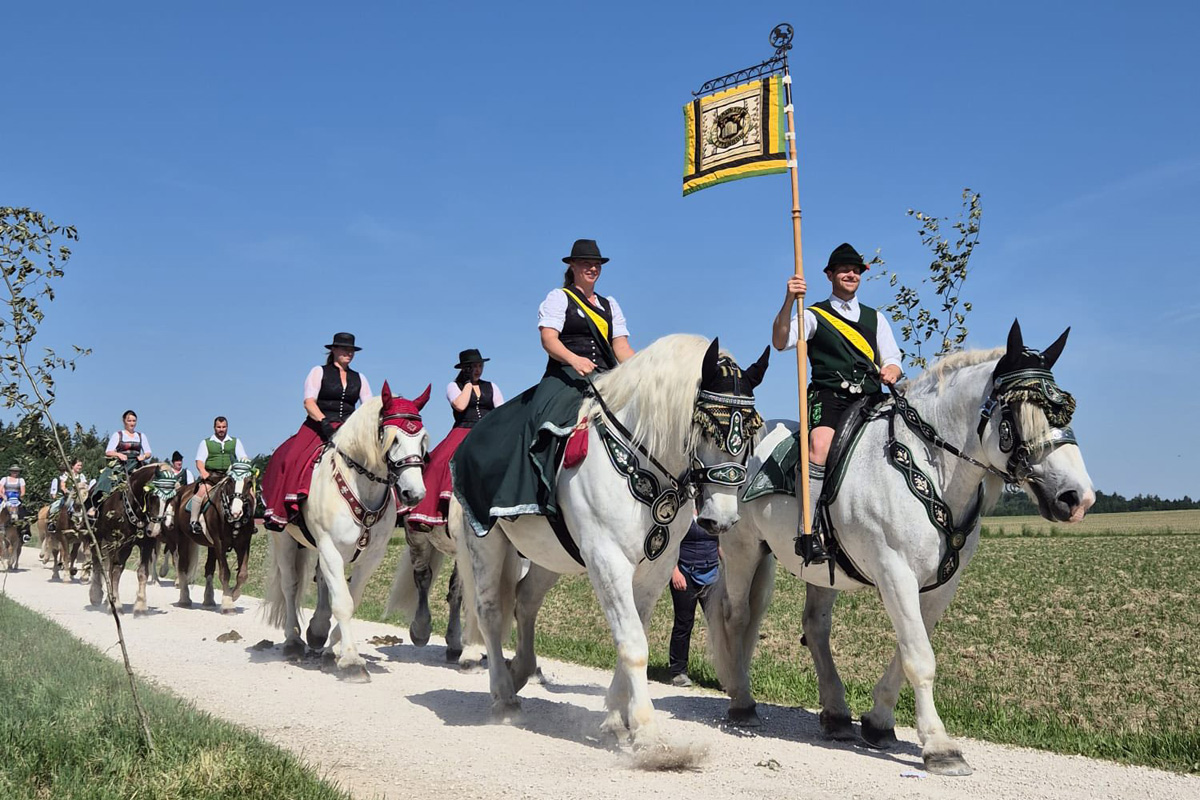 Leonhardiritt in Holzhausen